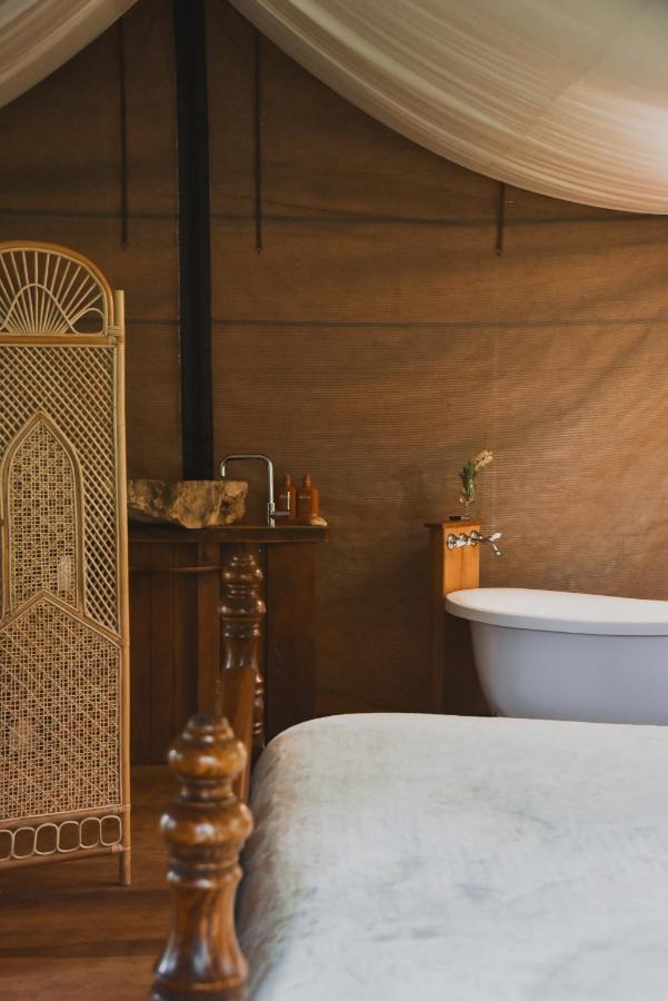 Silk Pavilions Glamping Mount Burrell Екстер'єр фото